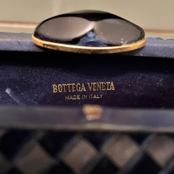 BOTTEGA VENETA ROYAL BLUE VELVET EVENING BAG - I’m moving make me an offer!!! - Picture 7 of 8